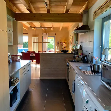 Semesterbostad Beautiful Charming Wooden House