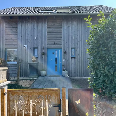 Semesterbostad Beautiful Charming Wooden House
