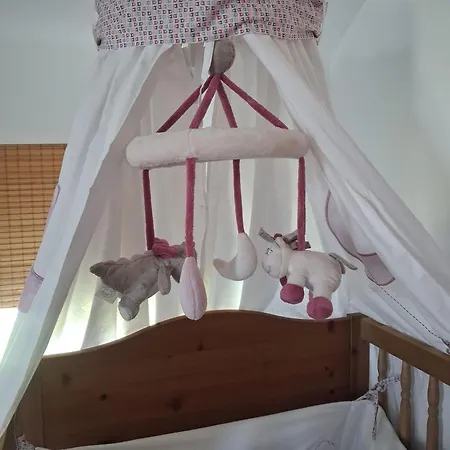 Semesterbostad Beautiful Charming Wooden House