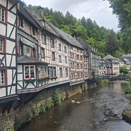 Beautiful Charming Wooden House 度假居